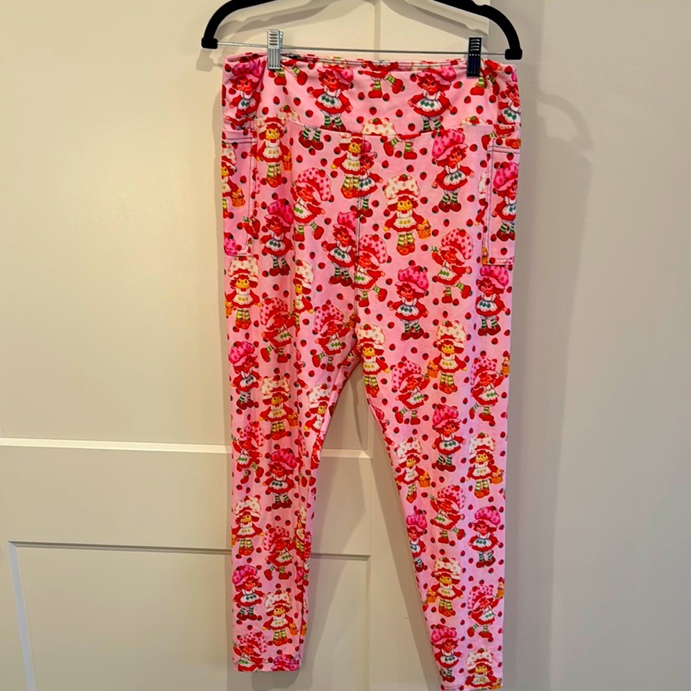 Strawberry Shortcake Leggings with Pockets, size Tall & Curvy